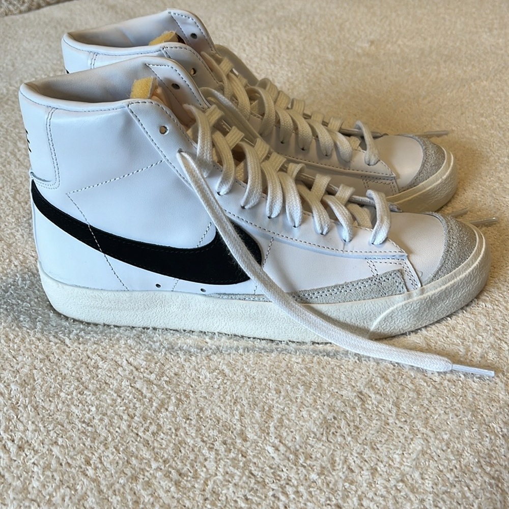 Women’s Nike Blazer Mid ‘77 Shoes